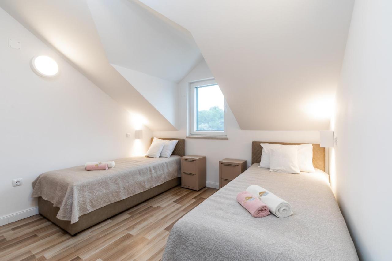 Villa Iva Mirce Kültér fotó